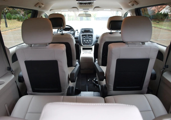 Chrysler Town &amp; Country cena 43900 przebieg: 195000, rok produkcji 2015 z Góra małe 781